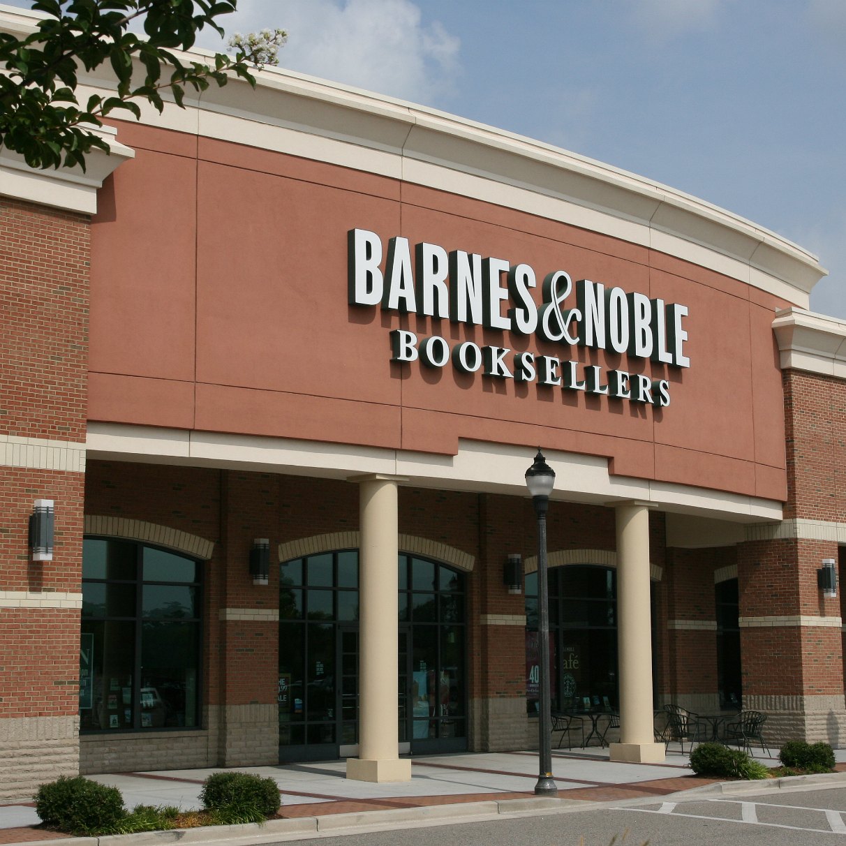 Barnes-and-Noble-sq